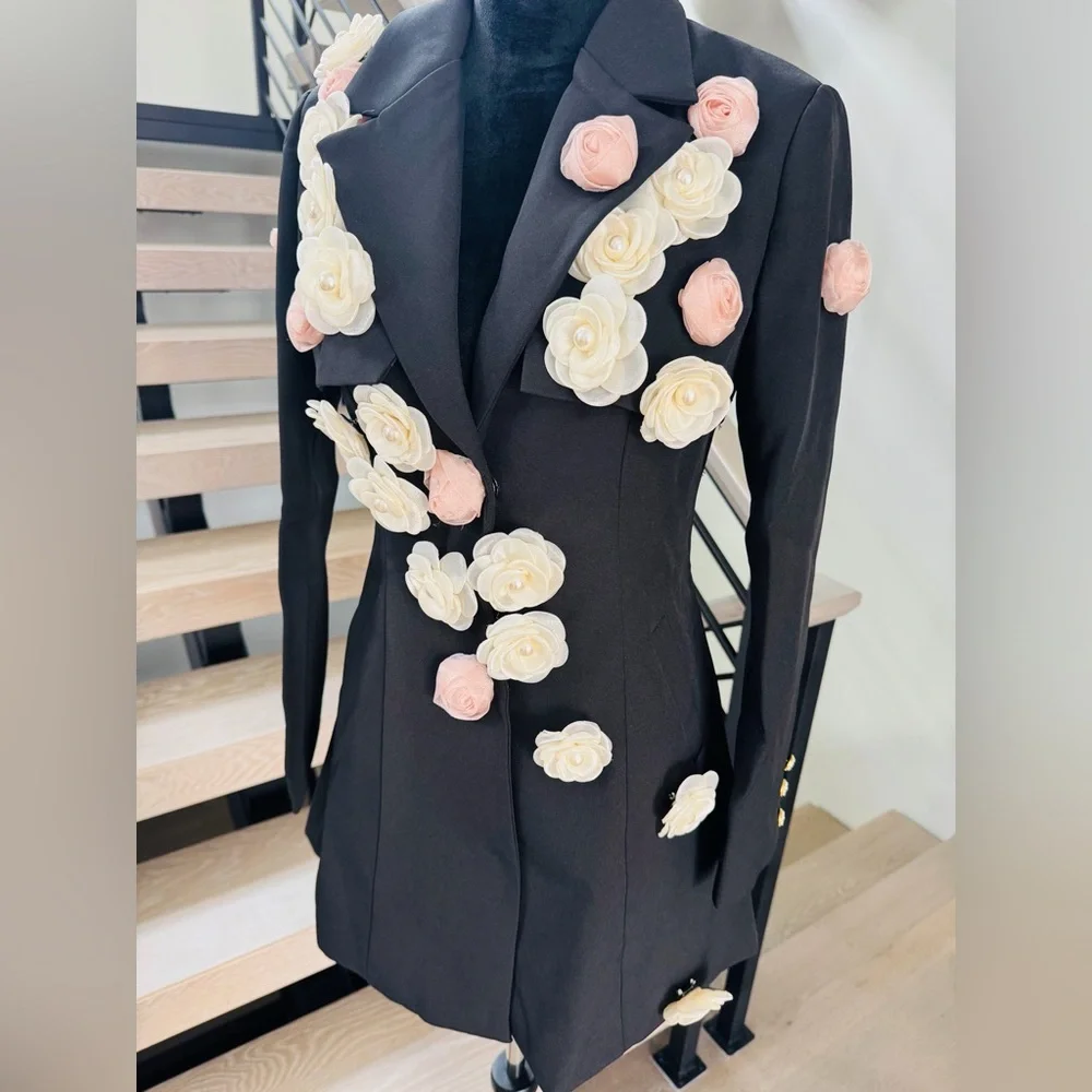 New Chic Black Floral Women's Blazer size S